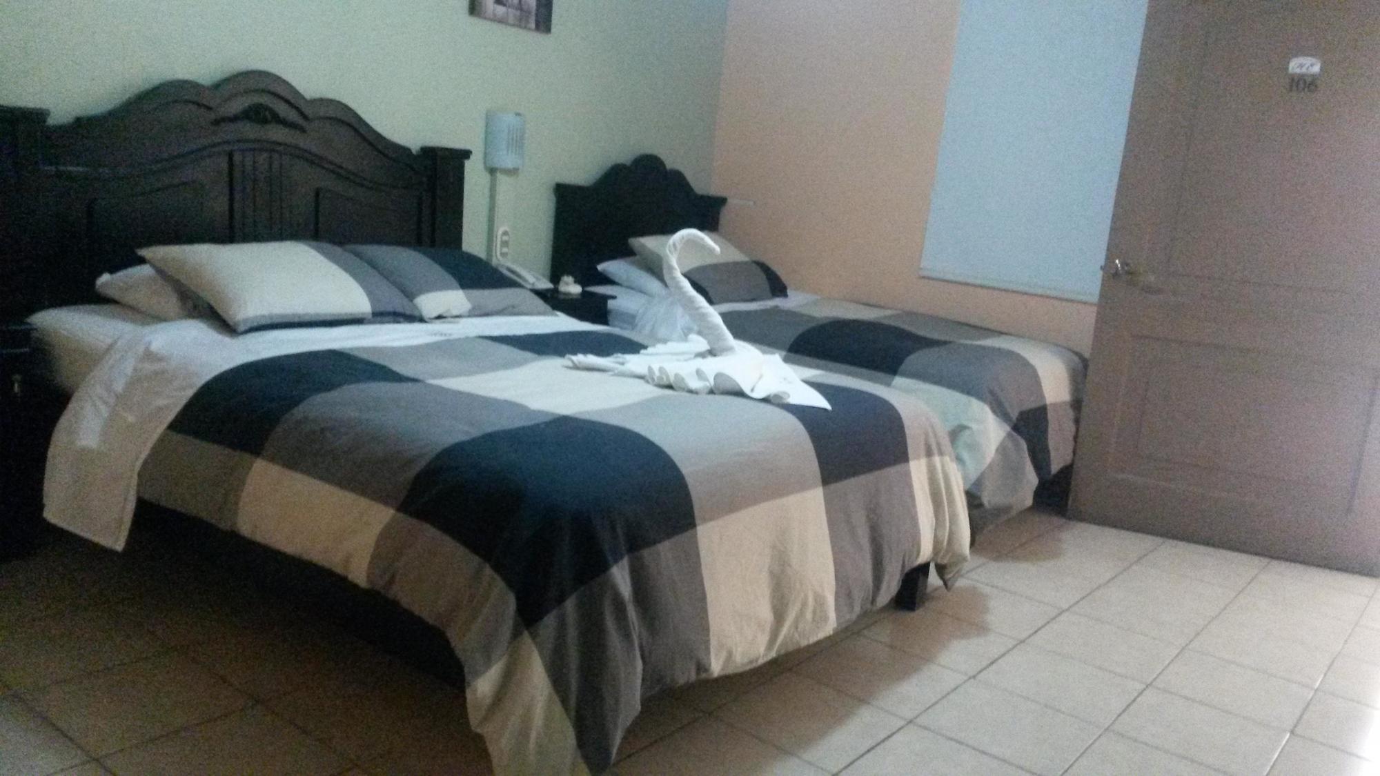 Hotel Eskalima Alajuela Luaran gambar